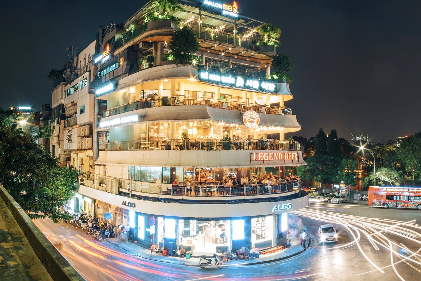 Bee's Knees — bar in Hoan Kiem