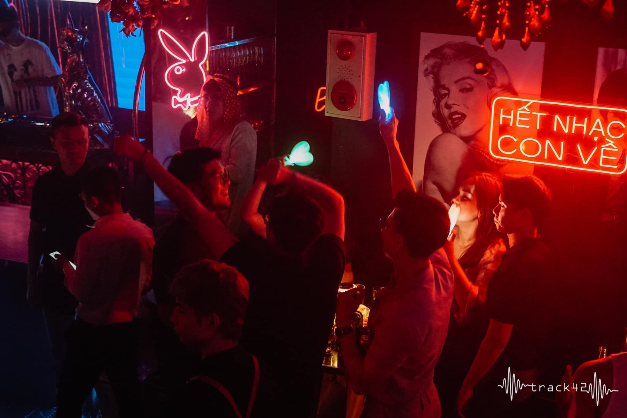 Prism — club in Tay Ho